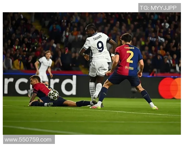 尤文图斯与巴萨激战在即球迷期待巅峰对决的精彩瞬间