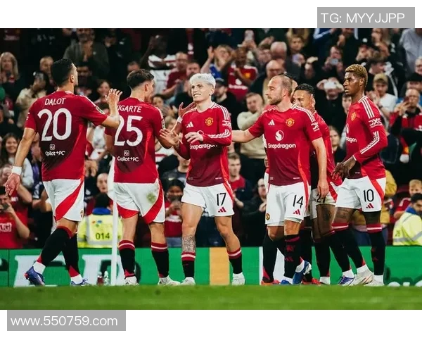 托特纳姆与利物浦激战正酣比分悬念不断球迷期待精彩瞬间