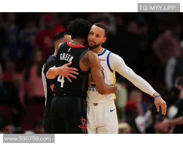 勇士与火箭2016至2017赛季精彩对决回顾与分析